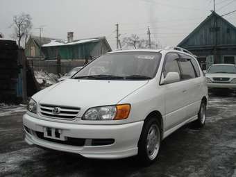 1999 Toyota Ipsum