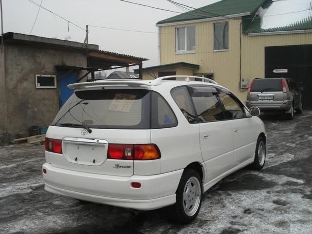1999 Toyota Ipsum