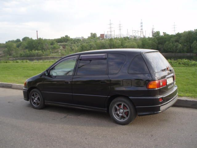 1999 Toyota Ipsum