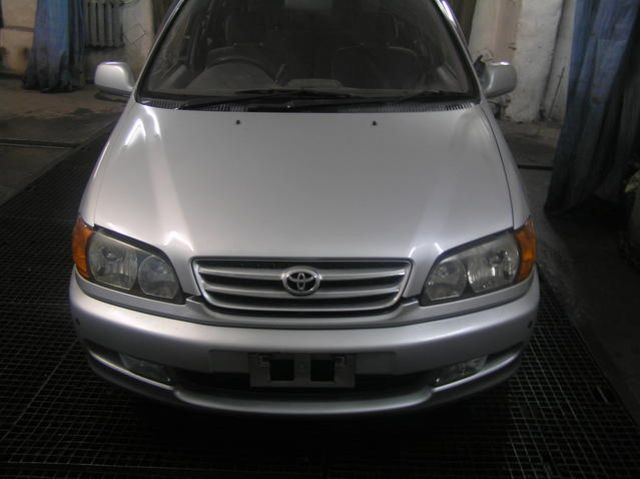 1999 Toyota Ipsum