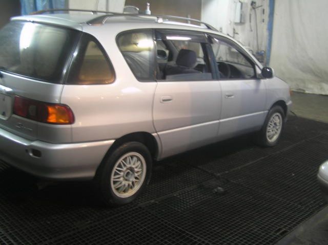 1999 Toyota Ipsum