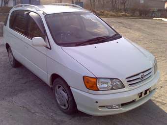 1999 Toyota Ipsum