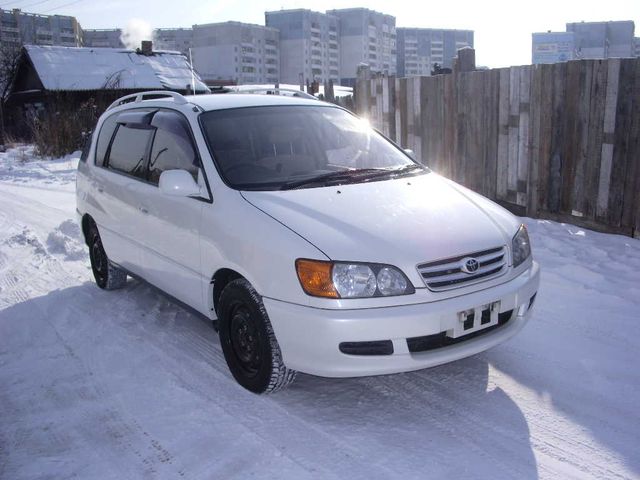 1999 Toyota Ipsum