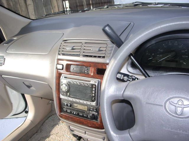 1999 Toyota Ipsum