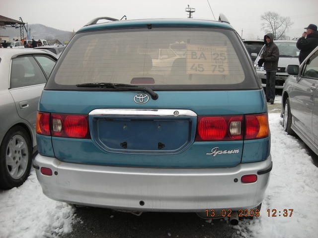 1999 Toyota Ipsum