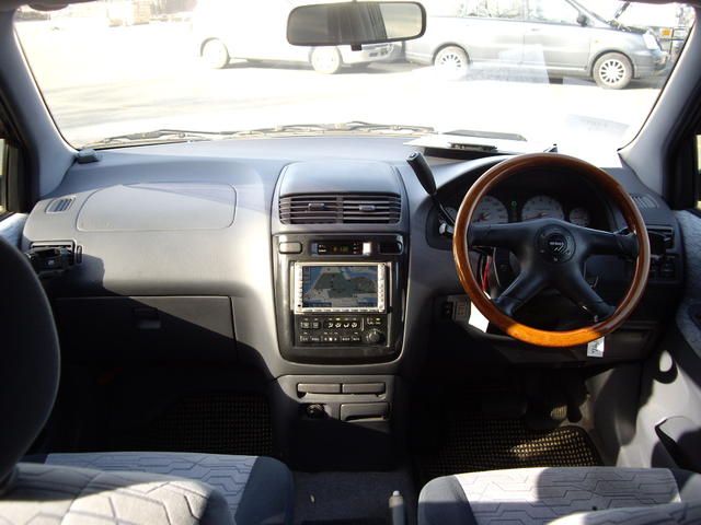 1999 Toyota Ipsum