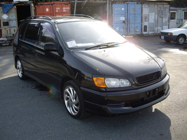 1999 Toyota Ipsum