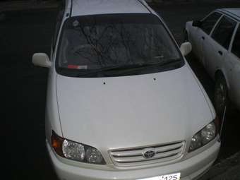 1999 Toyota Ipsum