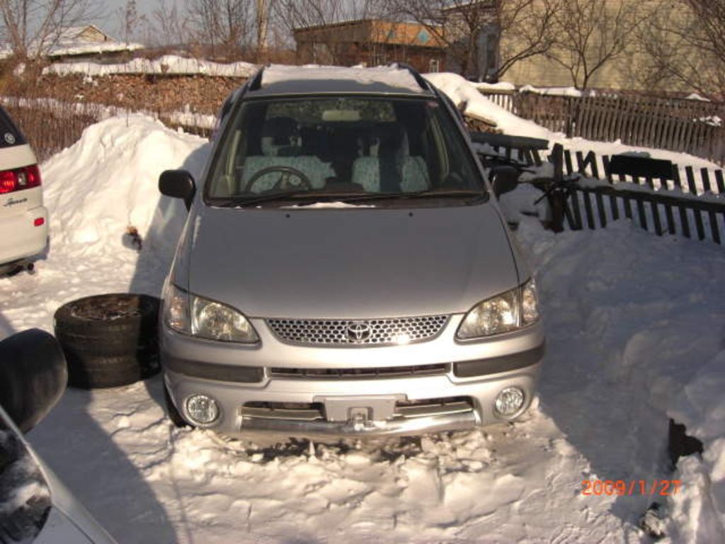 1999 Toyota Ipsum