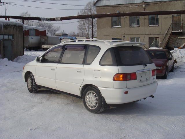 1999 Toyota Ipsum
