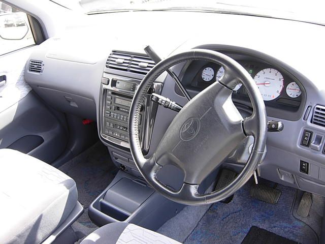 1999 Toyota Ipsum