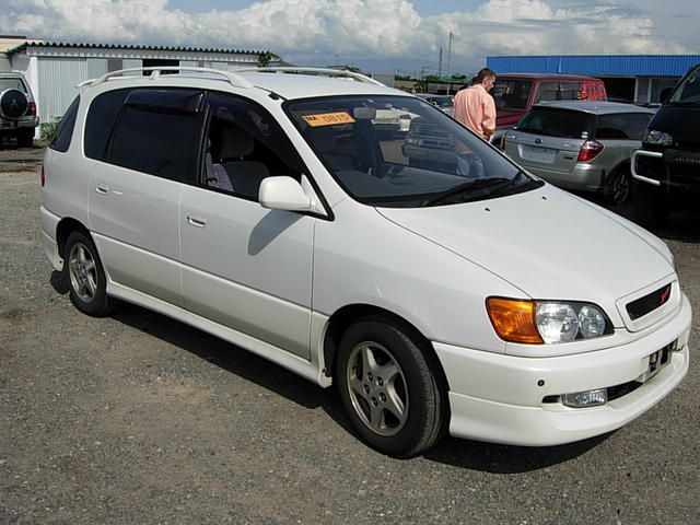 1999 Toyota Ipsum