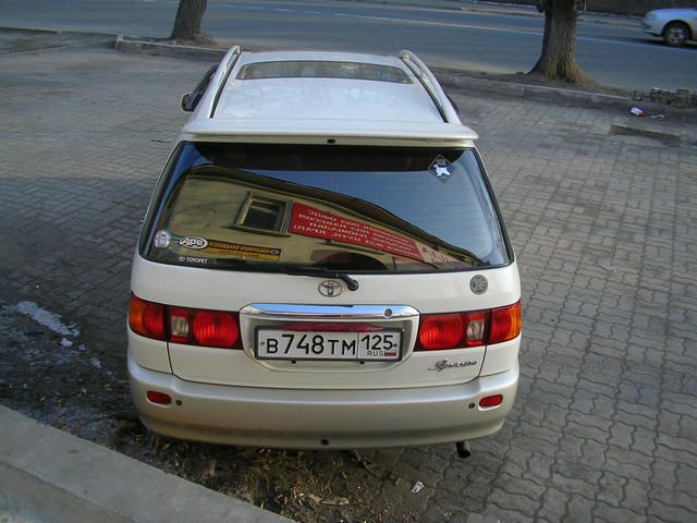 1999 Toyota Ipsum