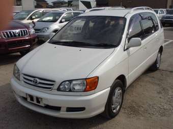 1999 Toyota Ipsum