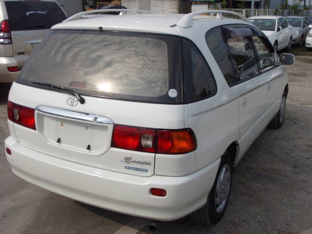1999 Toyota Ipsum