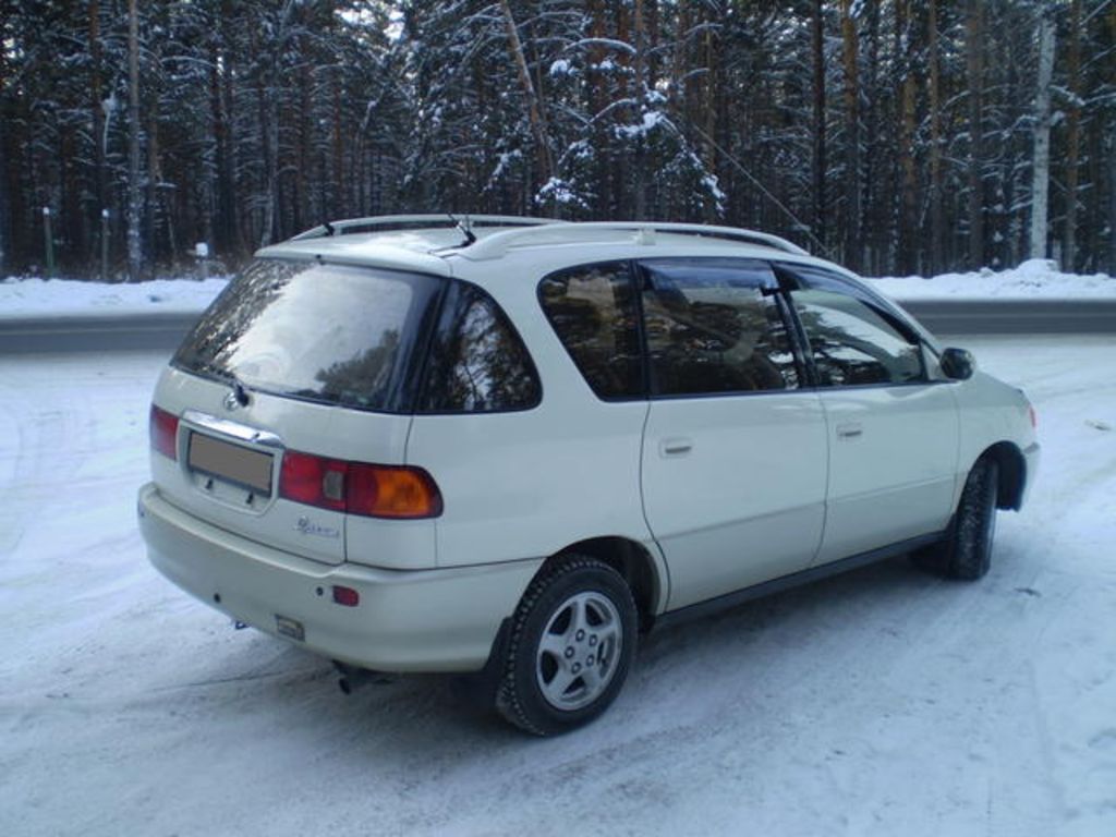 1999 Toyota Ipsum