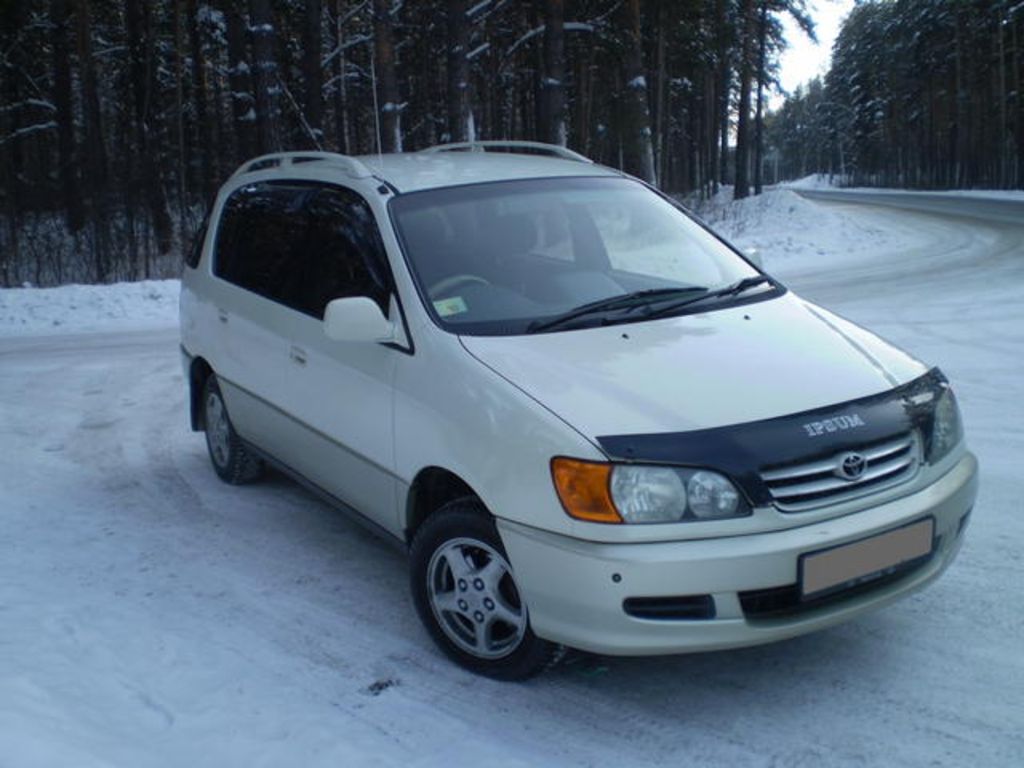 1999 Toyota Ipsum