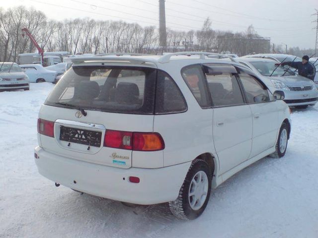 1999 Toyota Ipsum