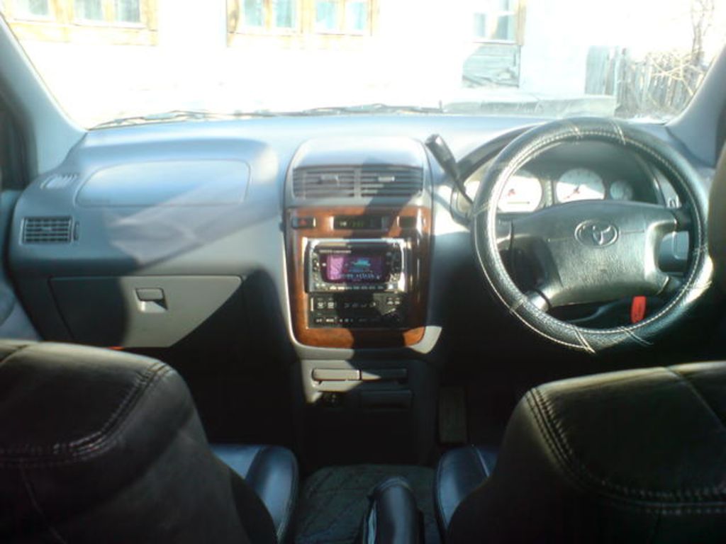 1999 Toyota Ipsum