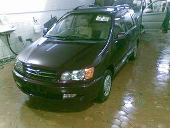 1999 Toyota Ipsum