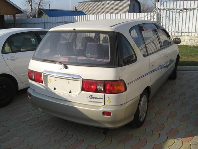 1999 Toyota Ipsum