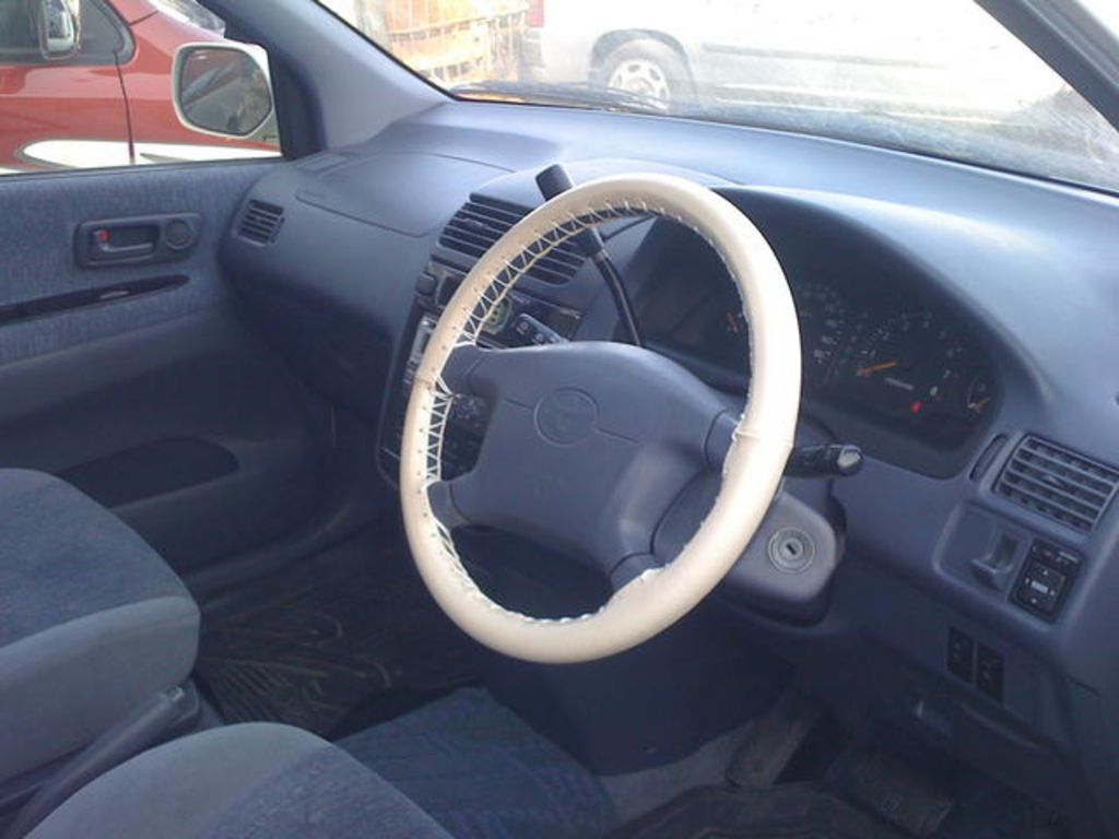 1999 Toyota Ipsum