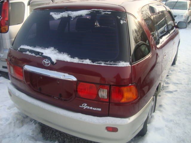 1999 Toyota Ipsum