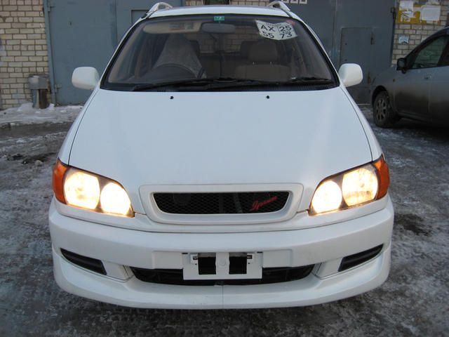 1999 Toyota Ipsum