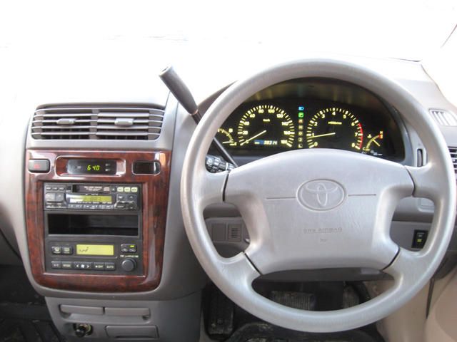 1999 Toyota Ipsum