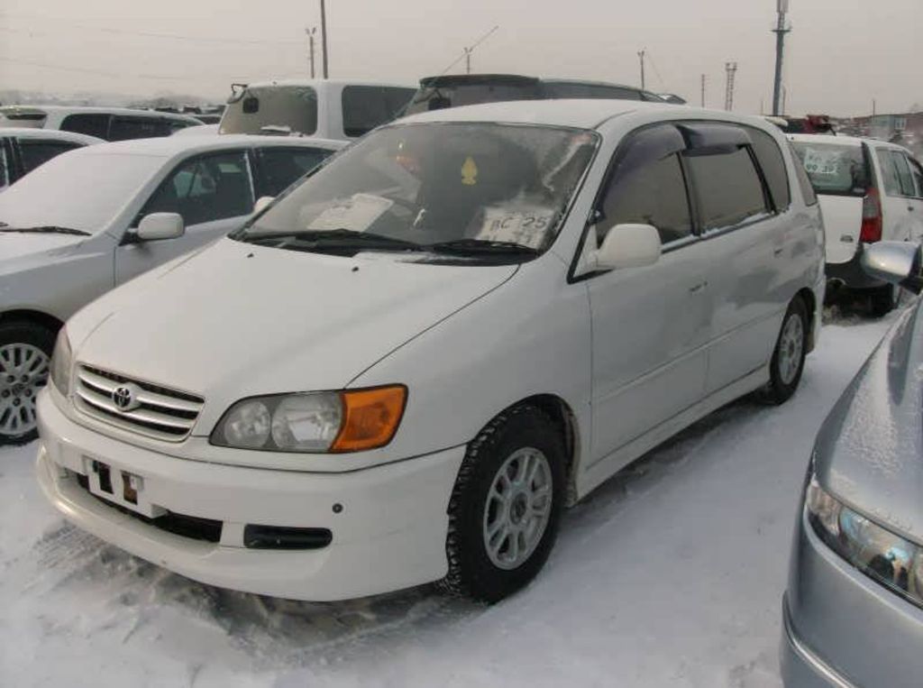1999 Toyota Ipsum