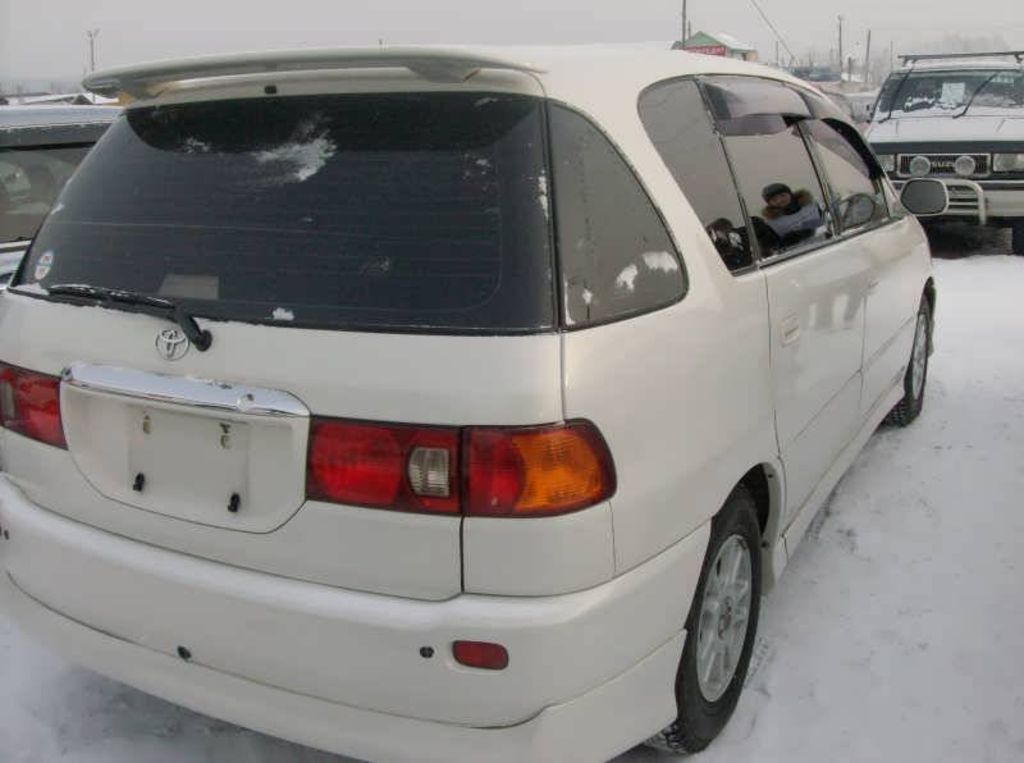 1999 Toyota Ipsum