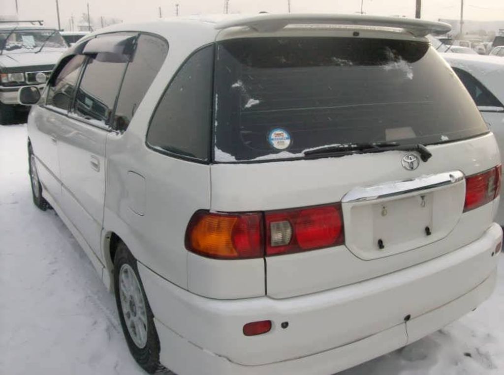 1999 Toyota Ipsum