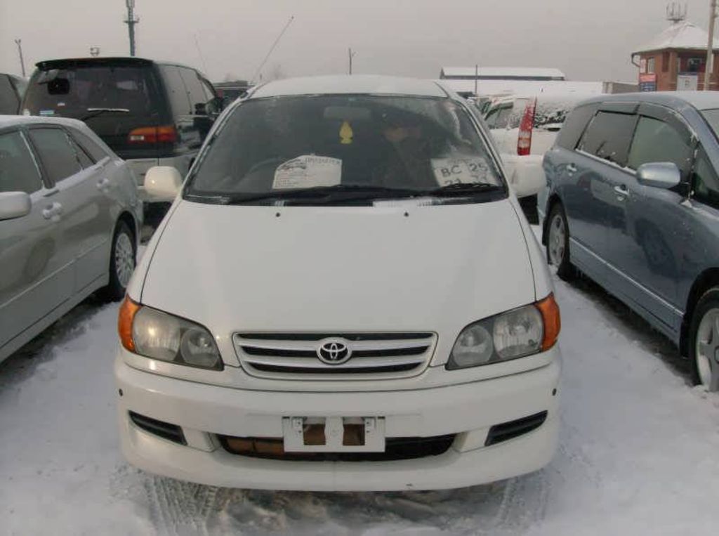 1999 Toyota Ipsum