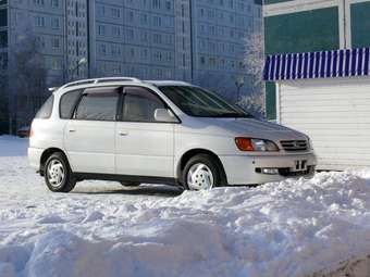 1999 Toyota Ipsum