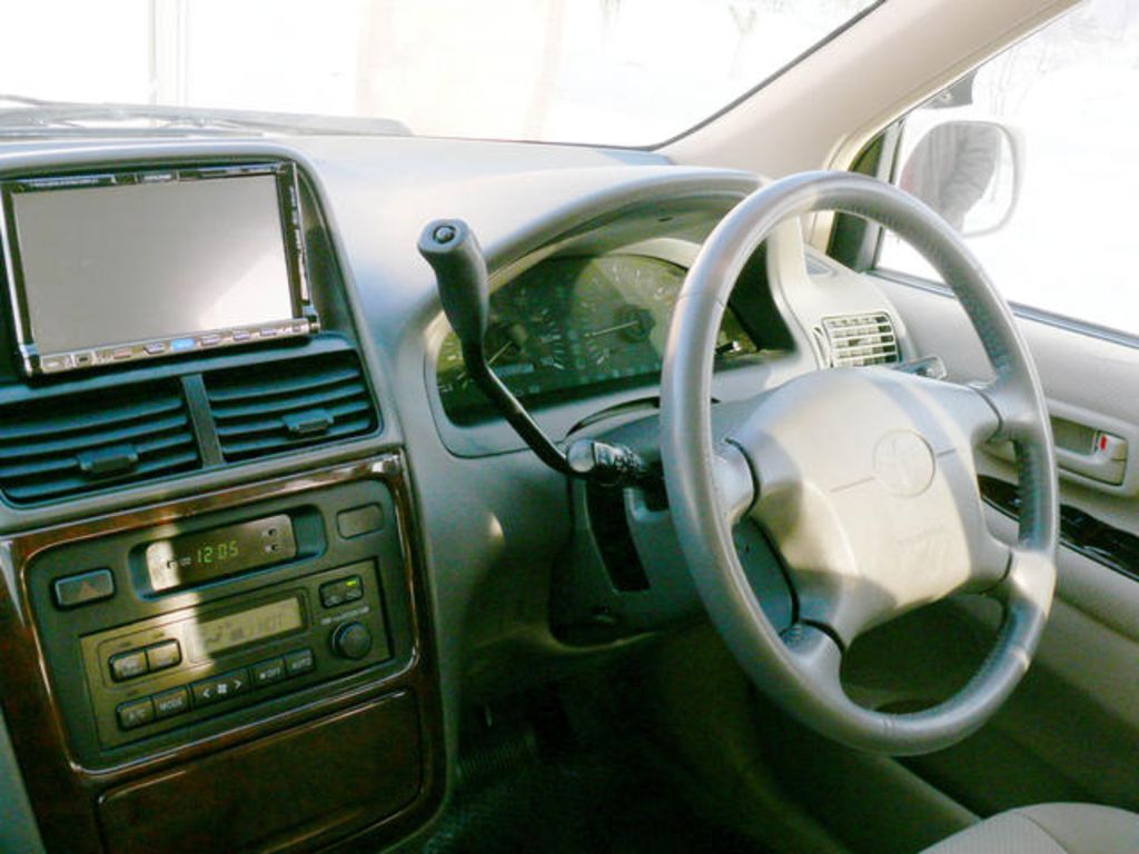 1999 Toyota Ipsum
