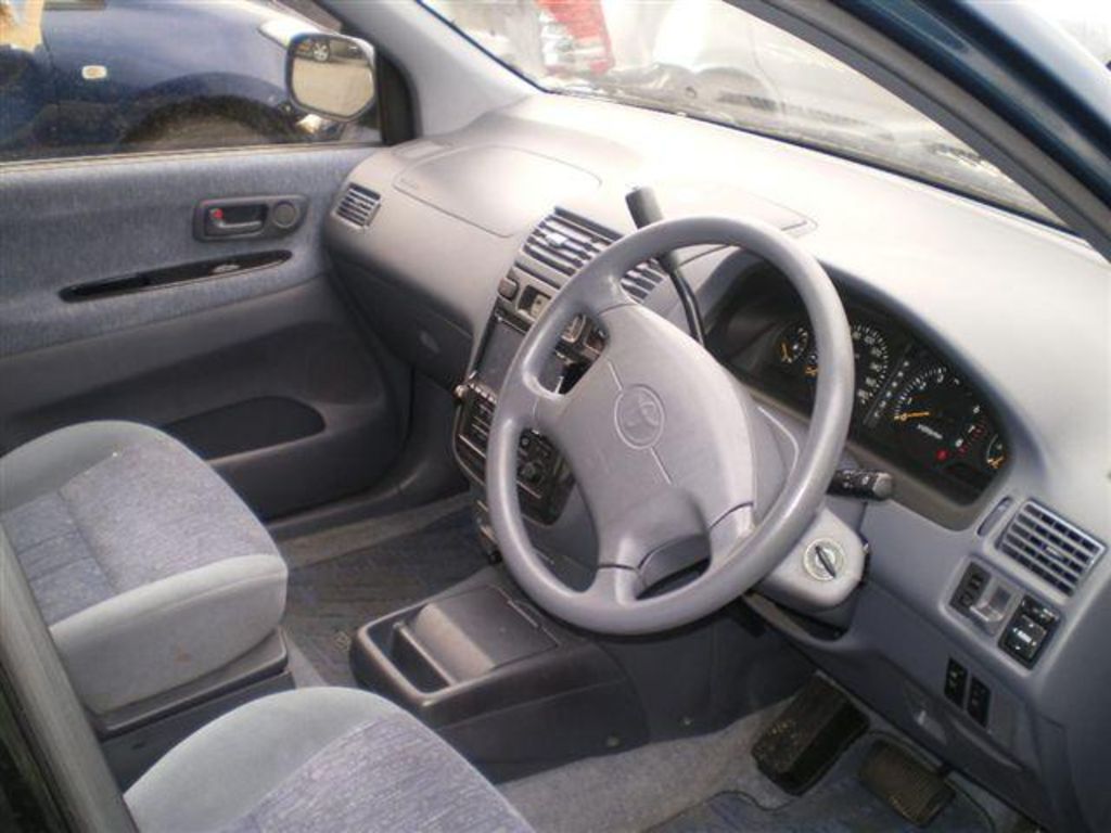 1999 Toyota Ipsum