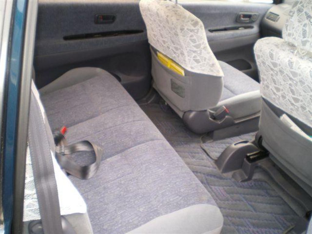 1999 Toyota Ipsum