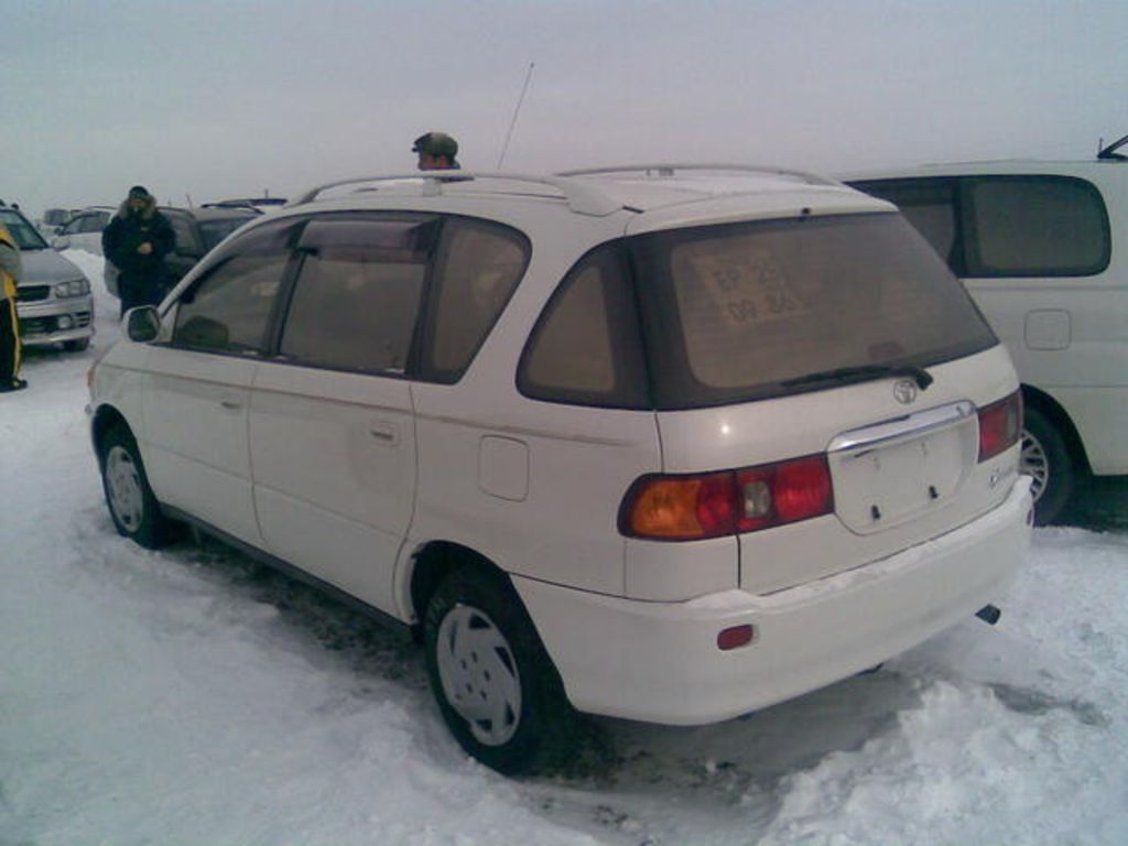 1999 Toyota Ipsum