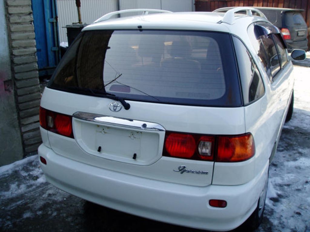1999 Toyota Ipsum