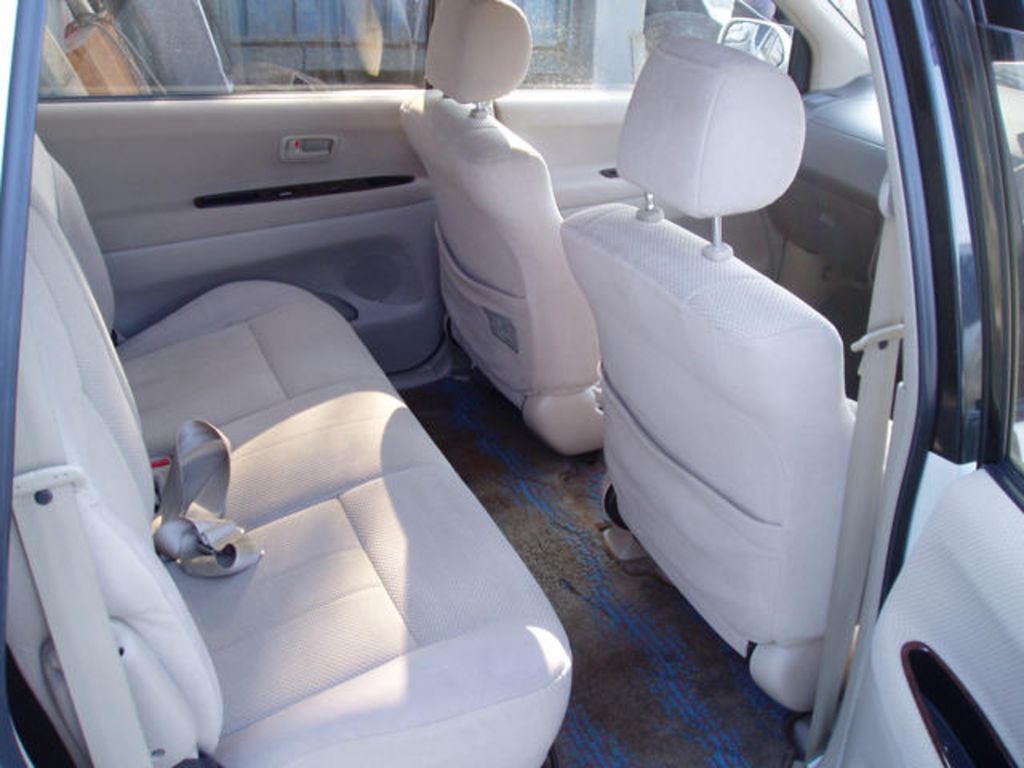 1999 Toyota Ipsum