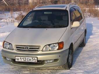 1999 Toyota Ipsum