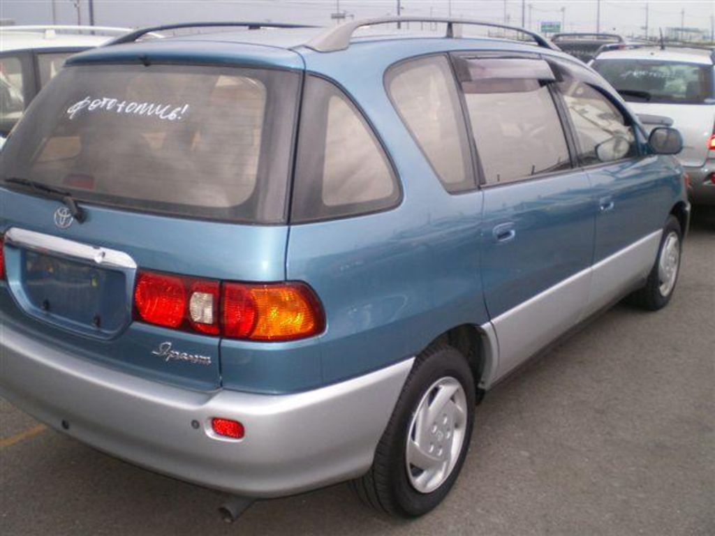 1999 Toyota Ipsum