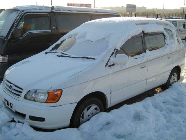 1999 Toyota Ipsum