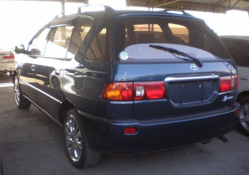 1999 Toyota Ipsum