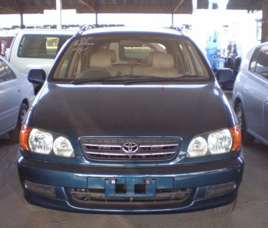 1999 Toyota Ipsum