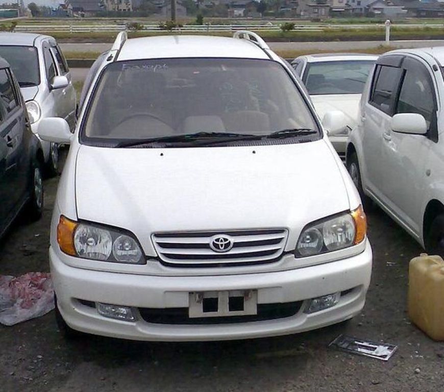 1999 Toyota Ipsum