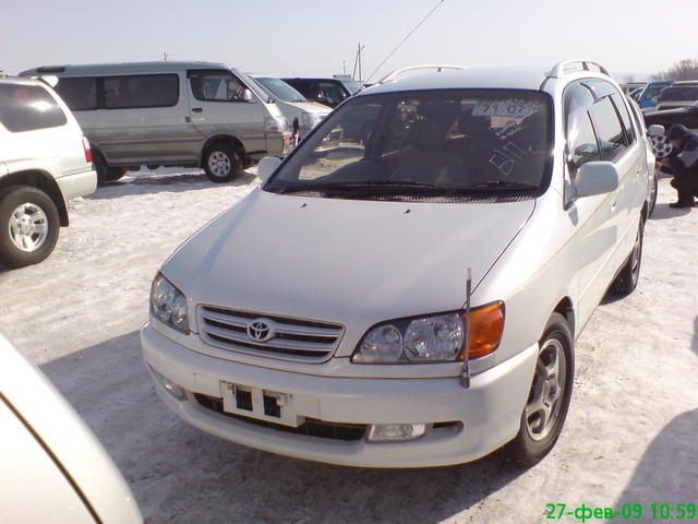 1999 Toyota Ipsum