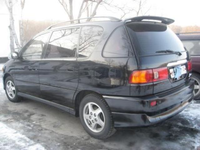 1999 Toyota Ipsum