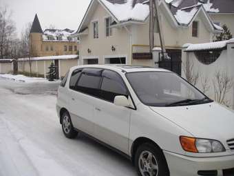 1999 Toyota Ipsum