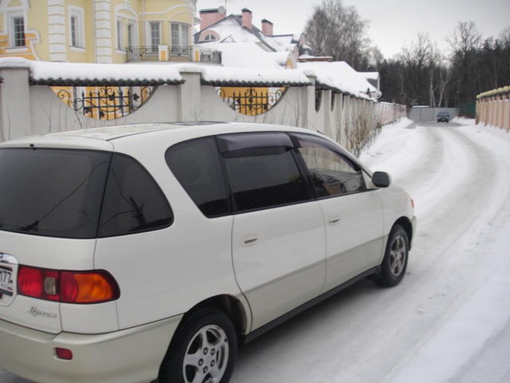 1999 Toyota Ipsum